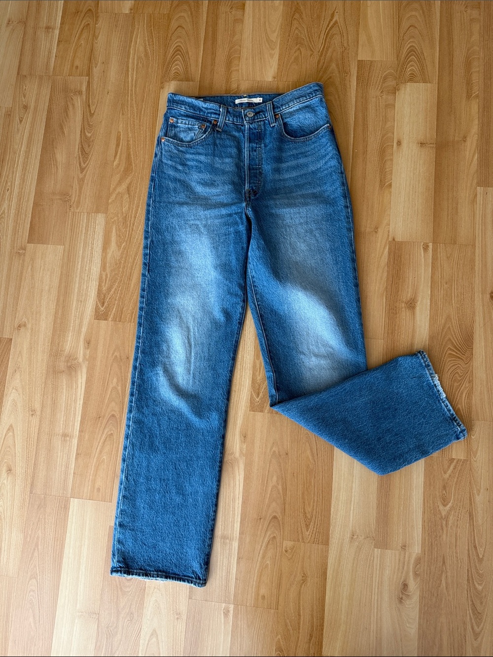 Levi's Straight Leg Jeans - Blue Wash